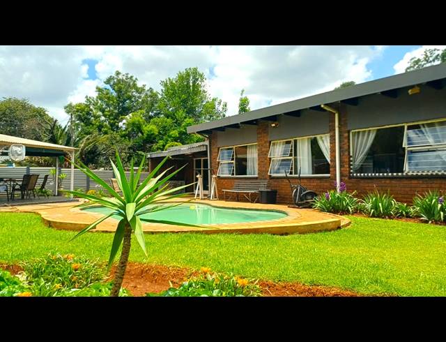 4 BEDROOM FREEHOLD FOR SALE IN LYTTELTON MANOR